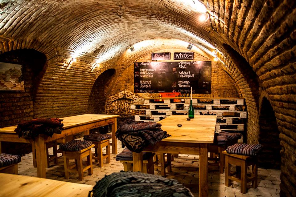 Guide to Bar-Hopping in Tbilisi geotv.ge